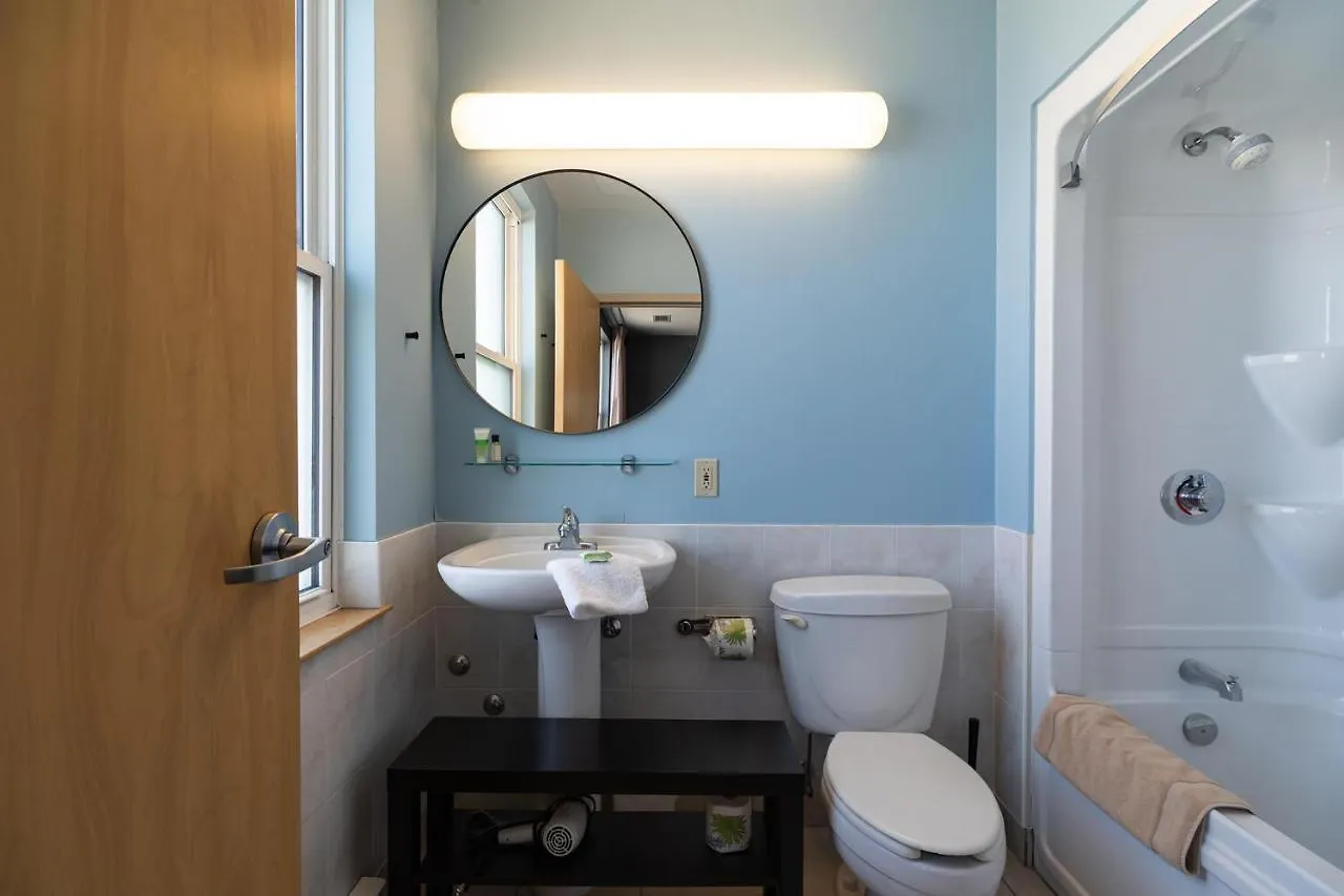 هاليفاكس Old 300 Spacious 1-Bdrm Apt #410 With Free Parking 0*,